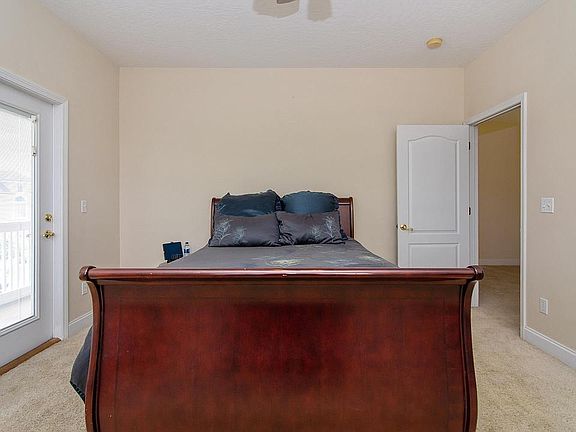 3rd image of 2396 Palm Harbor Dr