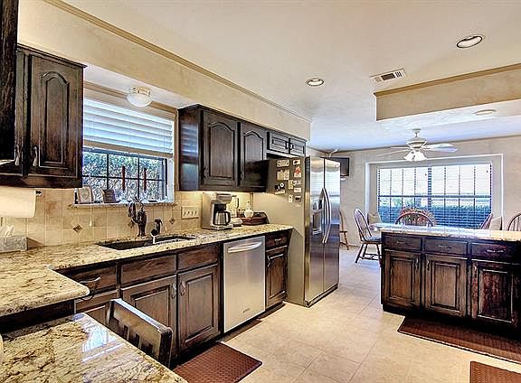 5th image of 2400 Cliffside Dr
