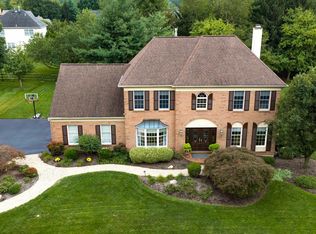 708 Castlewood Dr, Dresher, PA 19025
