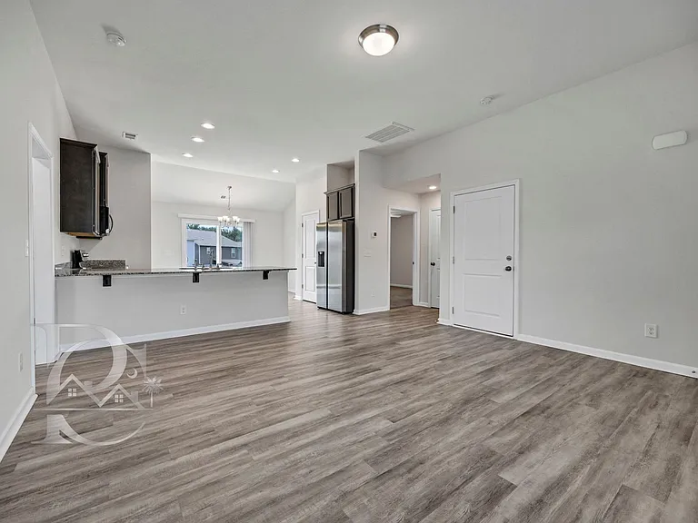 235 Drayton Hall Dr — Photo 4