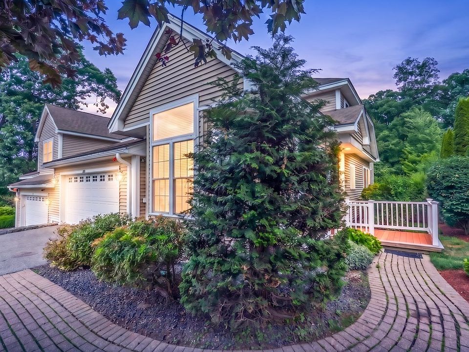 1st image of 308 Sprucewood Ln #308