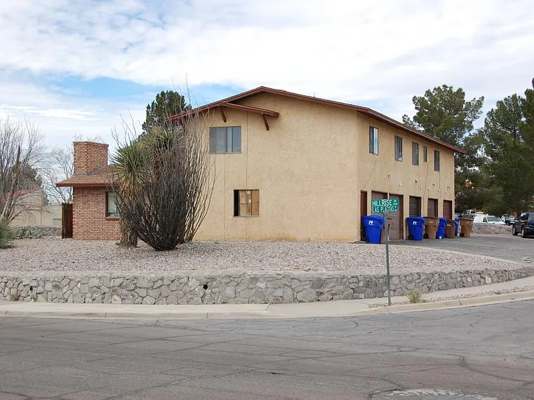 3123 Hillrise Dr #B — Photo 2