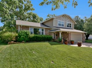 8400 E Lakeland Cir, Wichita, KS 67207