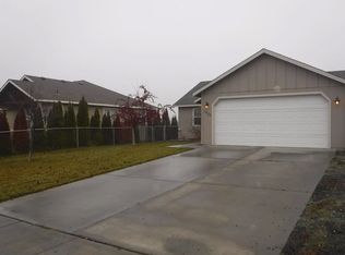 1423 S Husky Dr, Moses Lake, WA 98837