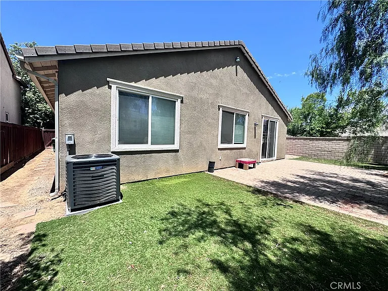 1497 Belle St — Photo 18