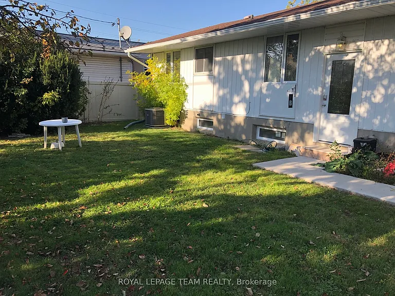 1180 Southwood Dr #B — Photo 23