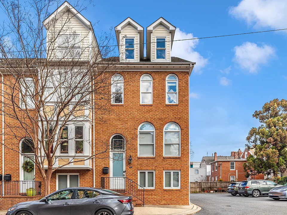 5 College Ave #A