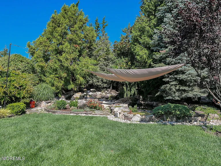 22 Oakes Rd — Photo 48