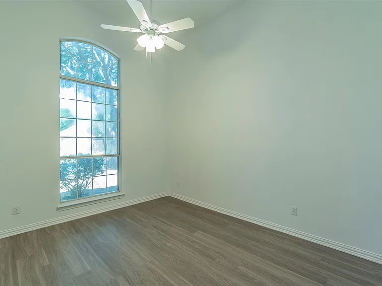 3608 Marianne Cir — Photo 6