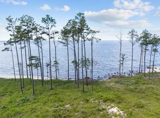 125 Bluefin Ct, Beaufort, NC 28516