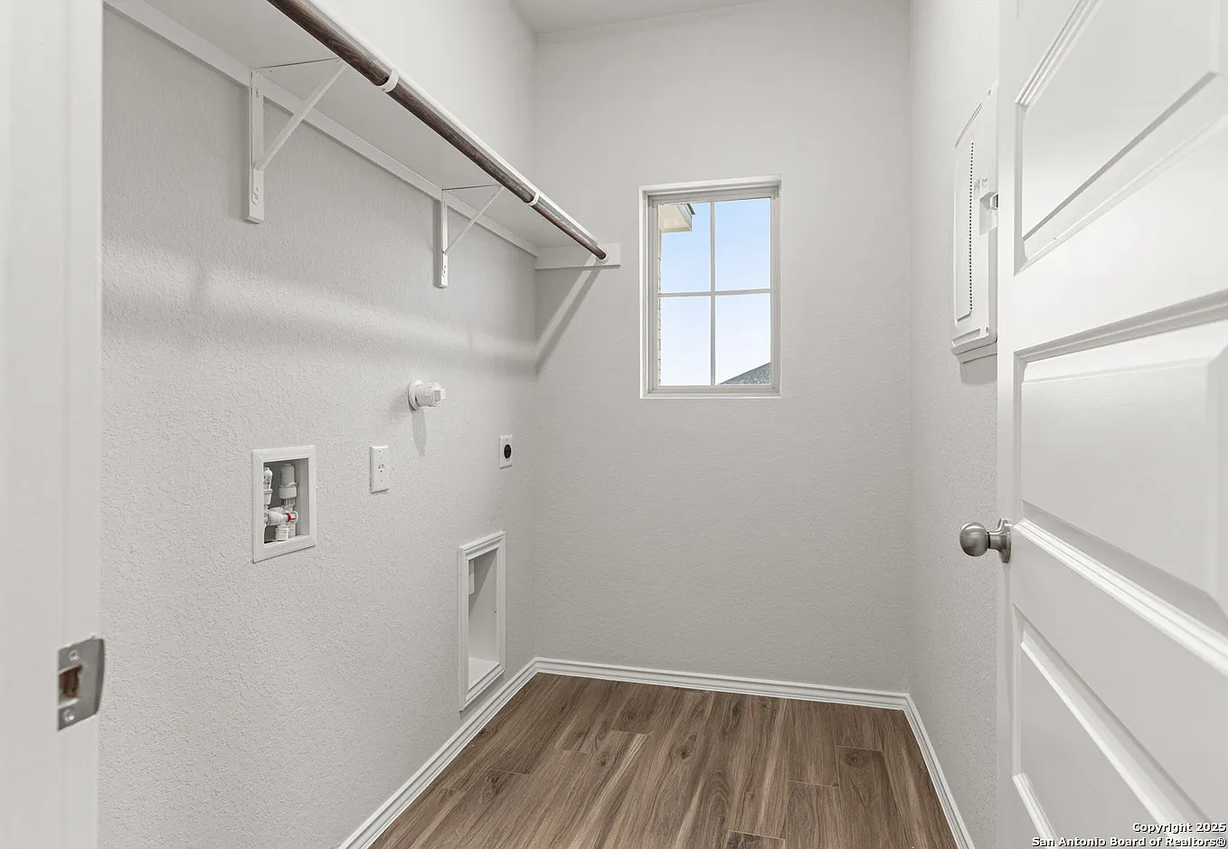 3 bed, 1465 sqft, $1,800 — Photo 2