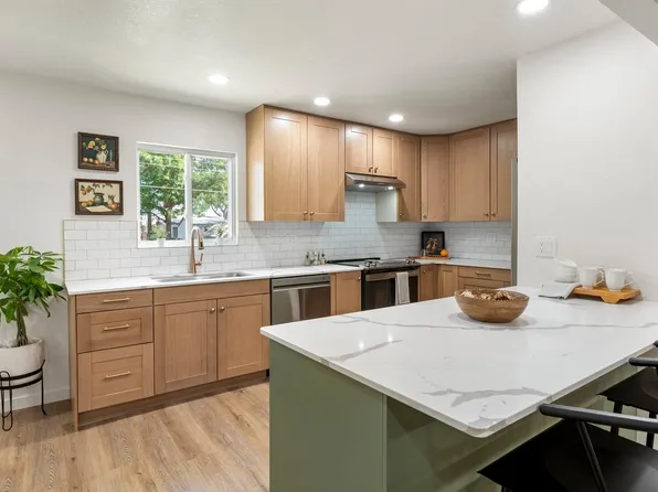 272 Ley Dr, La Salle, CO 80645
