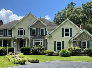 133 Hutchins Rd, Carlisle, MA 01741