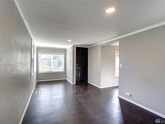 4th image of 15012 Grant Ave SW
