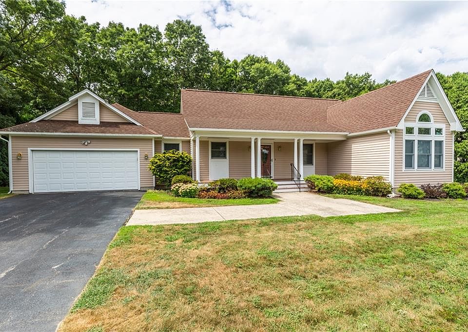 43 Beechnut Dr, Johnston, RI 02919 Zillow