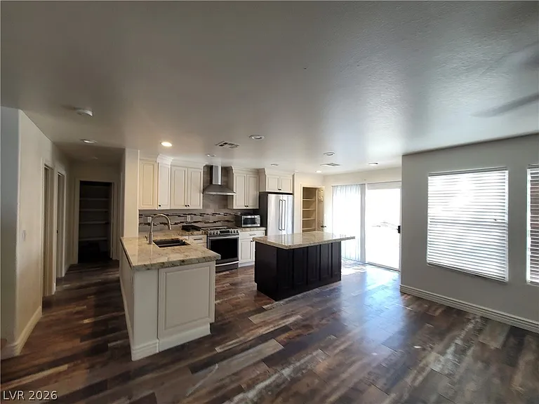 10799 Flame Vine Ct — Photo 71