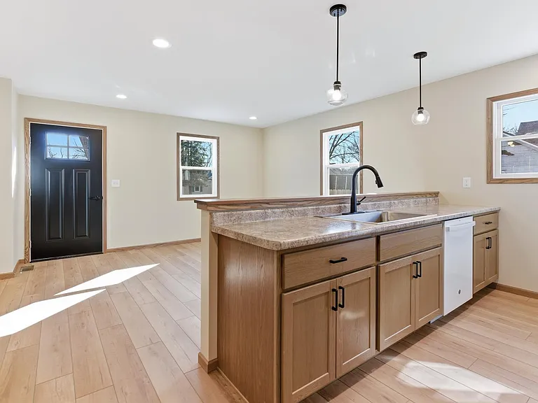 313 E Martin St #1 — Photo 10