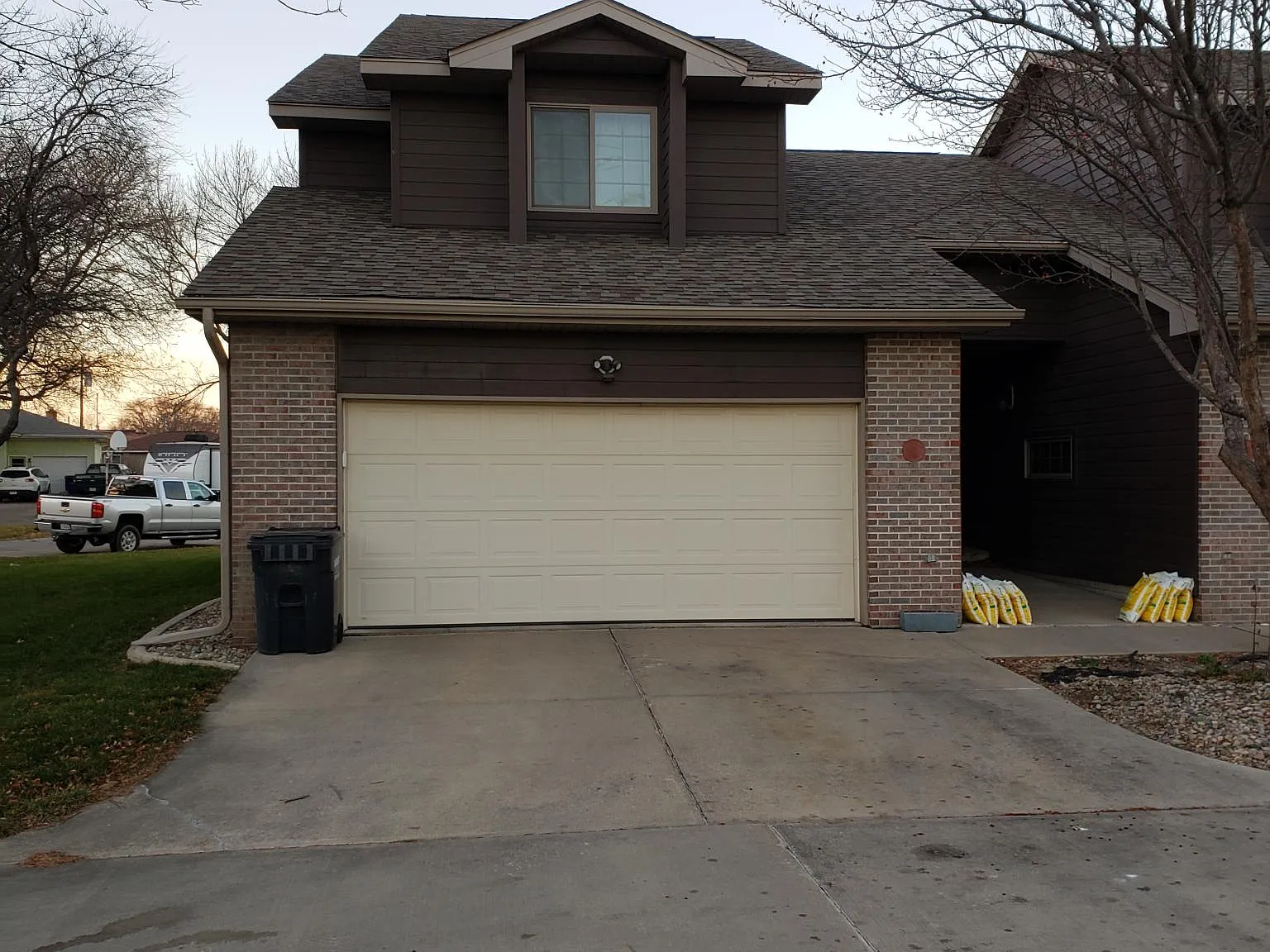 3 bed, 2.5 bath, 1248 sqft, $1,950 — Photo 1