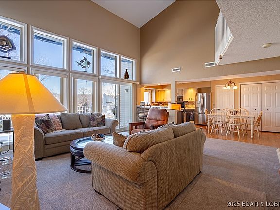 5th image of 1089 Buckingham Dr Unit 2