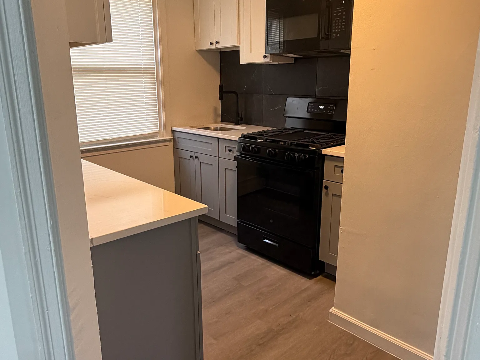 2 bed, $1,350 — Photo 2