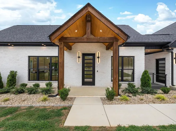 75 Kilcoole St, Muscle Shoals, AL 35661