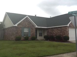 11153 Hendry Dr, Gulfport, MS 39503