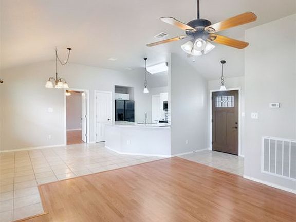 5th image of 108 Halawa Ct
