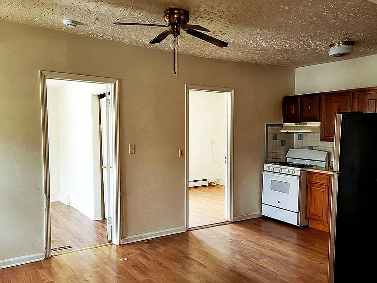 298 Route 211 E #6 — Photo 4