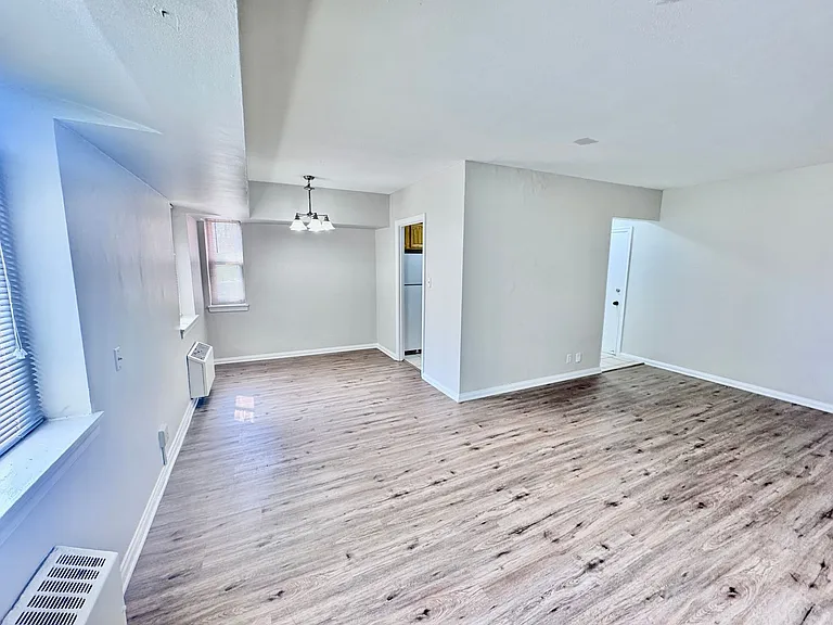 Colton House Apartments — Photo 62