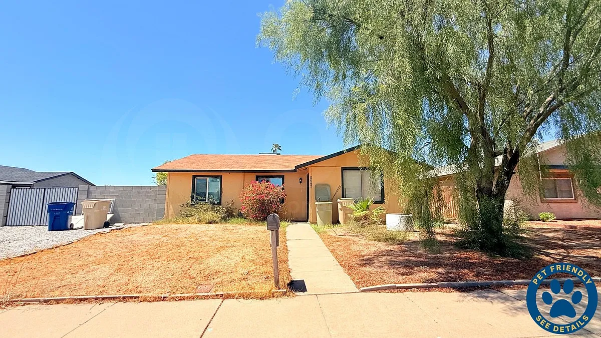 3 bed, 2.0 bath, 1128 sqft, $1,900 — Photo 1