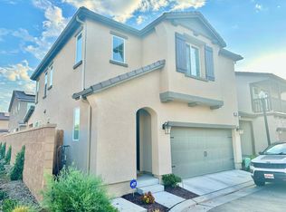 385 Winchell Way W, Madera, CA 93636