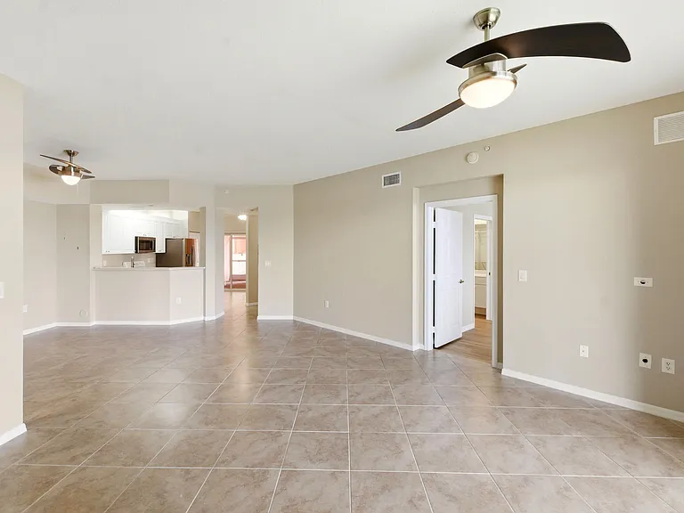 7765 Yardley Dr #107 — Photo 31