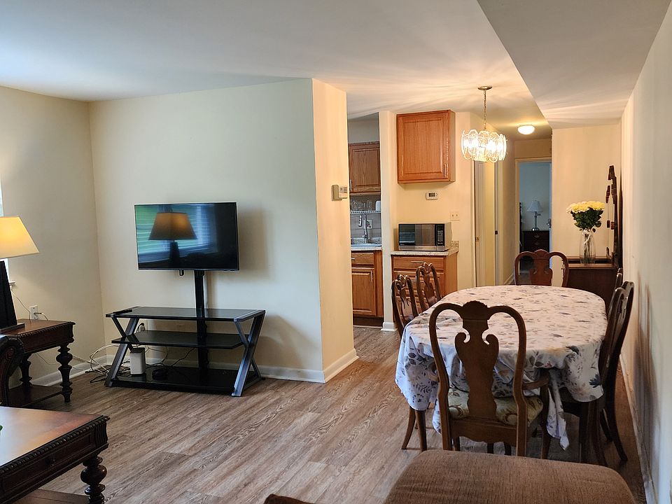 Living room dining room