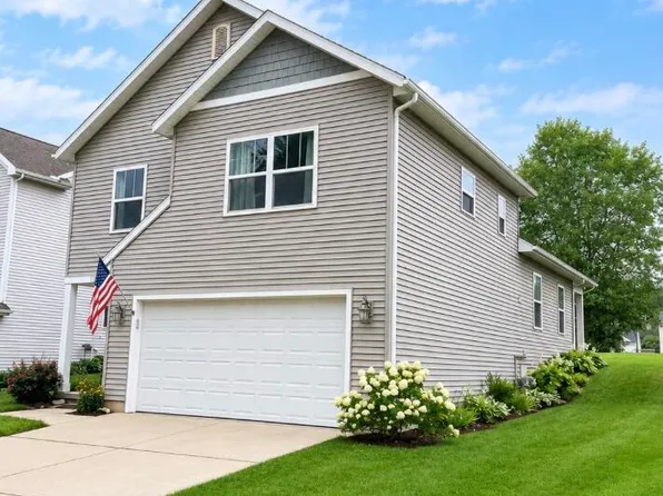 1250 Highland Hl, Lowell, MI 49331
