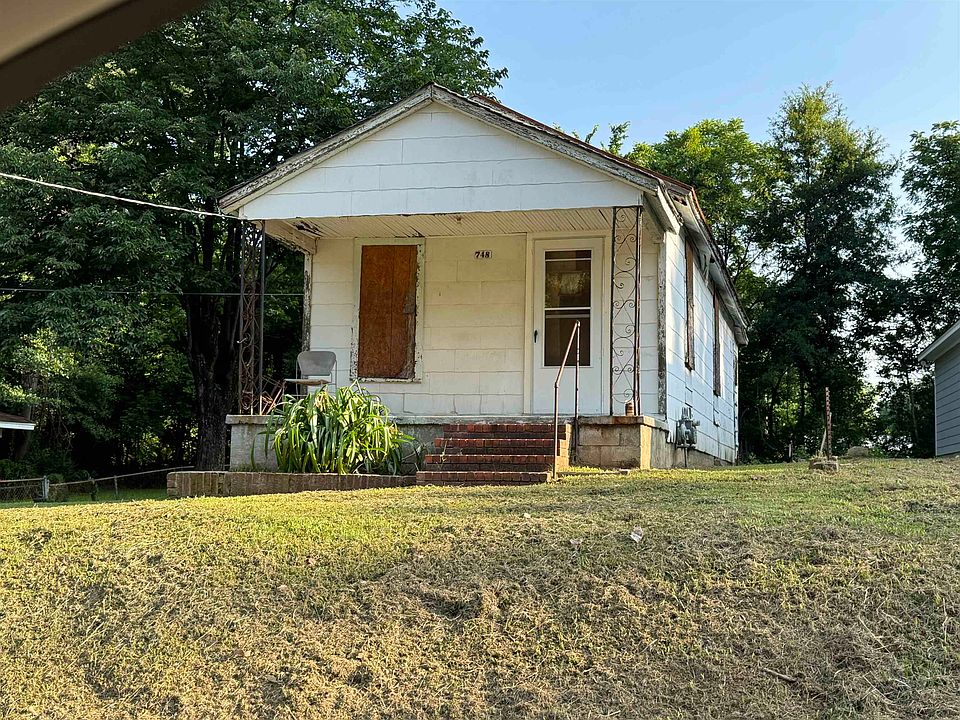 1st image of 748 King Rd