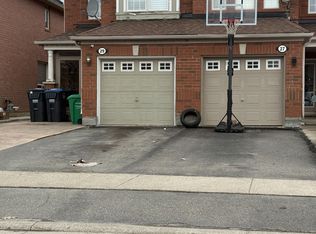 29 Herdwick St, Brampton, ON L6S 6L6