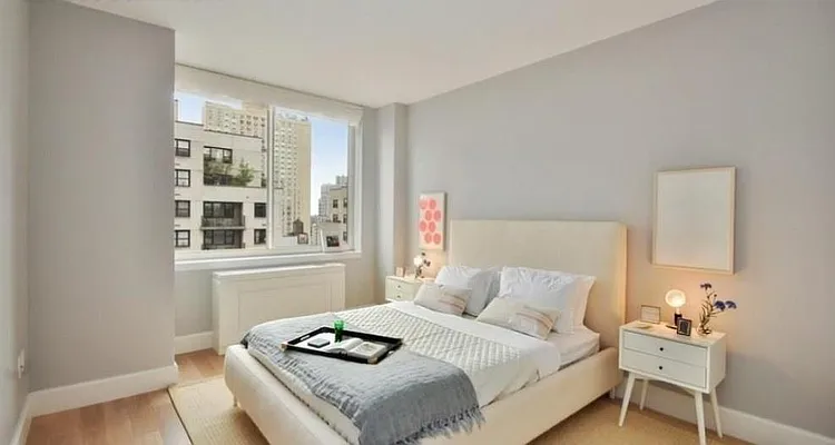 Rented by R New York | media 18