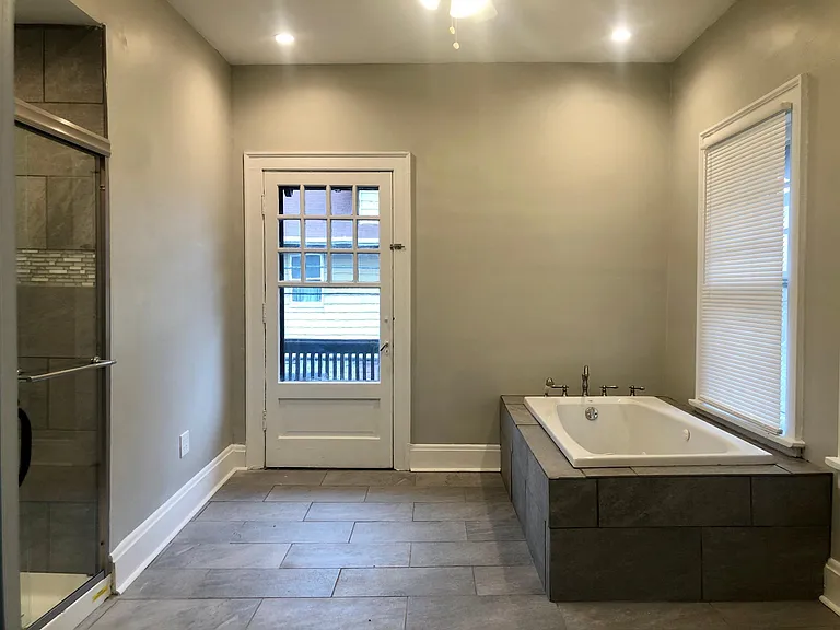 9501 Shakespeare Pkwy — Photo 2