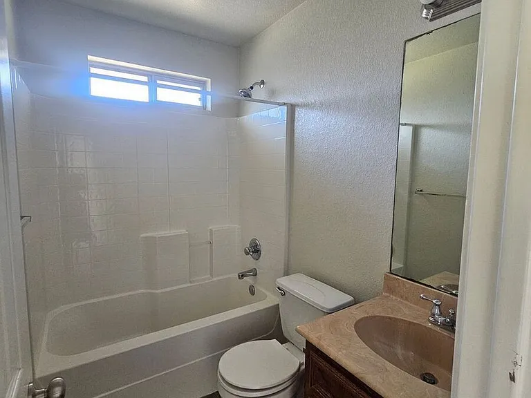 1808 Bryce Ct — Photo 9