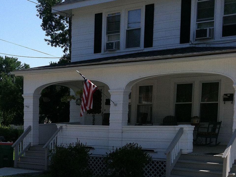 11 Oak (left) 9 Oak (right)