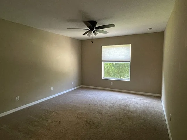 2463 Carnation Ct — Photo 6