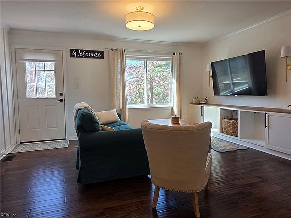 3rd image of 1399 Mercer Rd