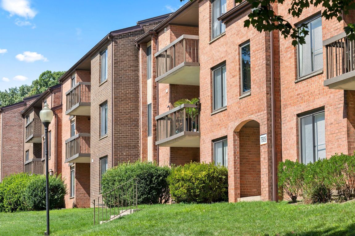 Vistas of Annandale Exterior