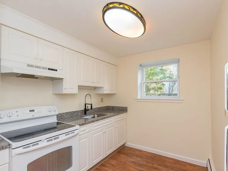 Eli Whitney Apartments — Photo 8