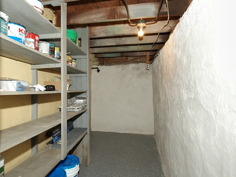 504 N 4th St — Photo 17