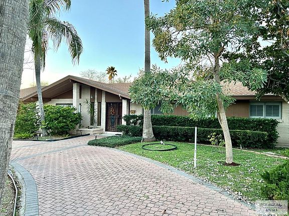 3rd image of 1225 Cottonwood Dr