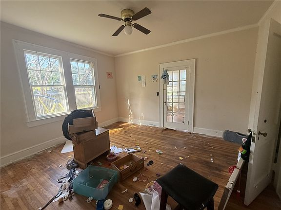 5th image of 105 S 5th St