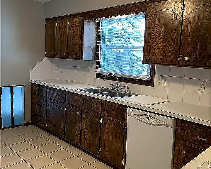 11336 Camden Ave — Photo 13