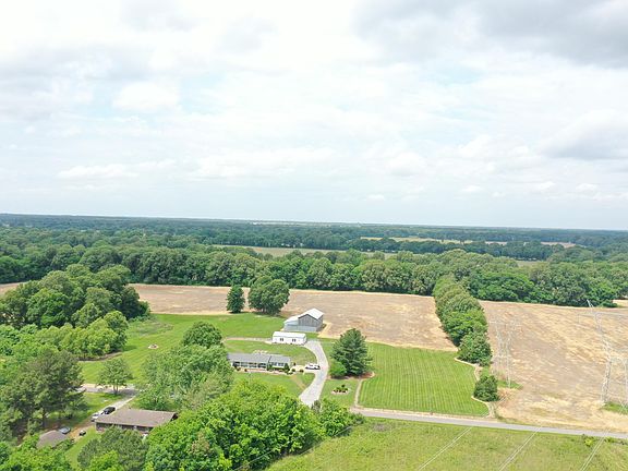4th image of 6035 Cunningham Rd
