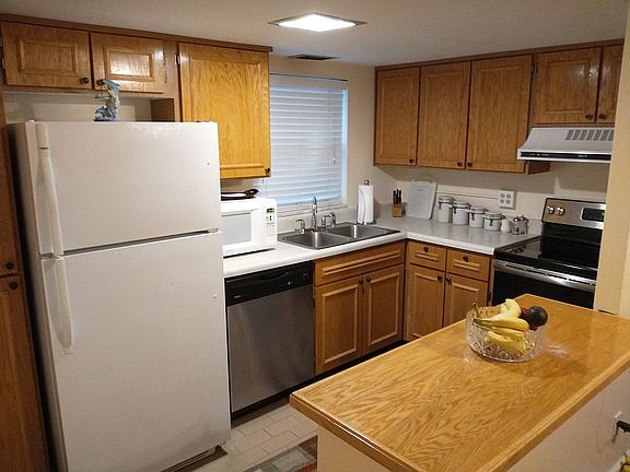4th image of 8500 13th St N APT D